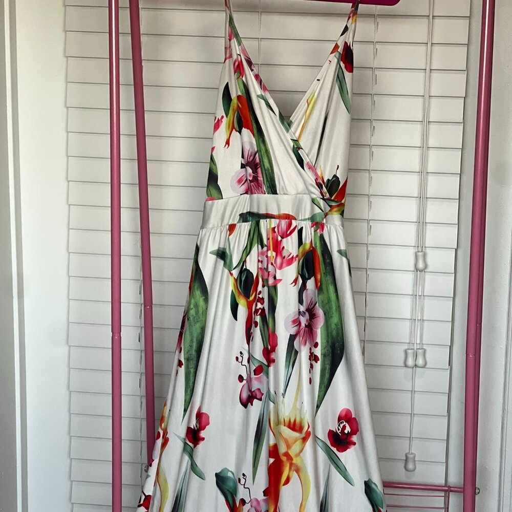 White Maxi Dress with Pink Floral Design – Elegant & Perfect for Any Occasion!